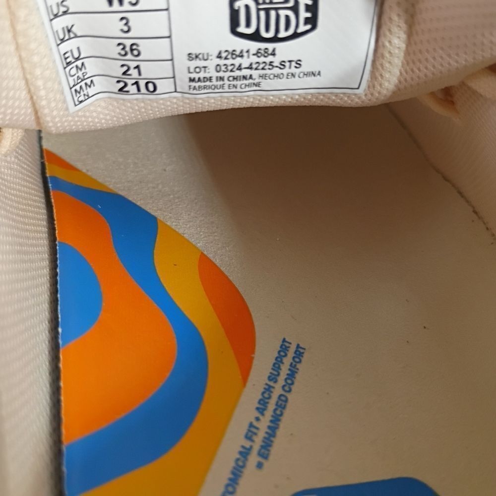 Hey Dude Wendy Comf Suede Women’s Size 5 Blush New With Small Mark On R Shoe - Picture 7 of 10